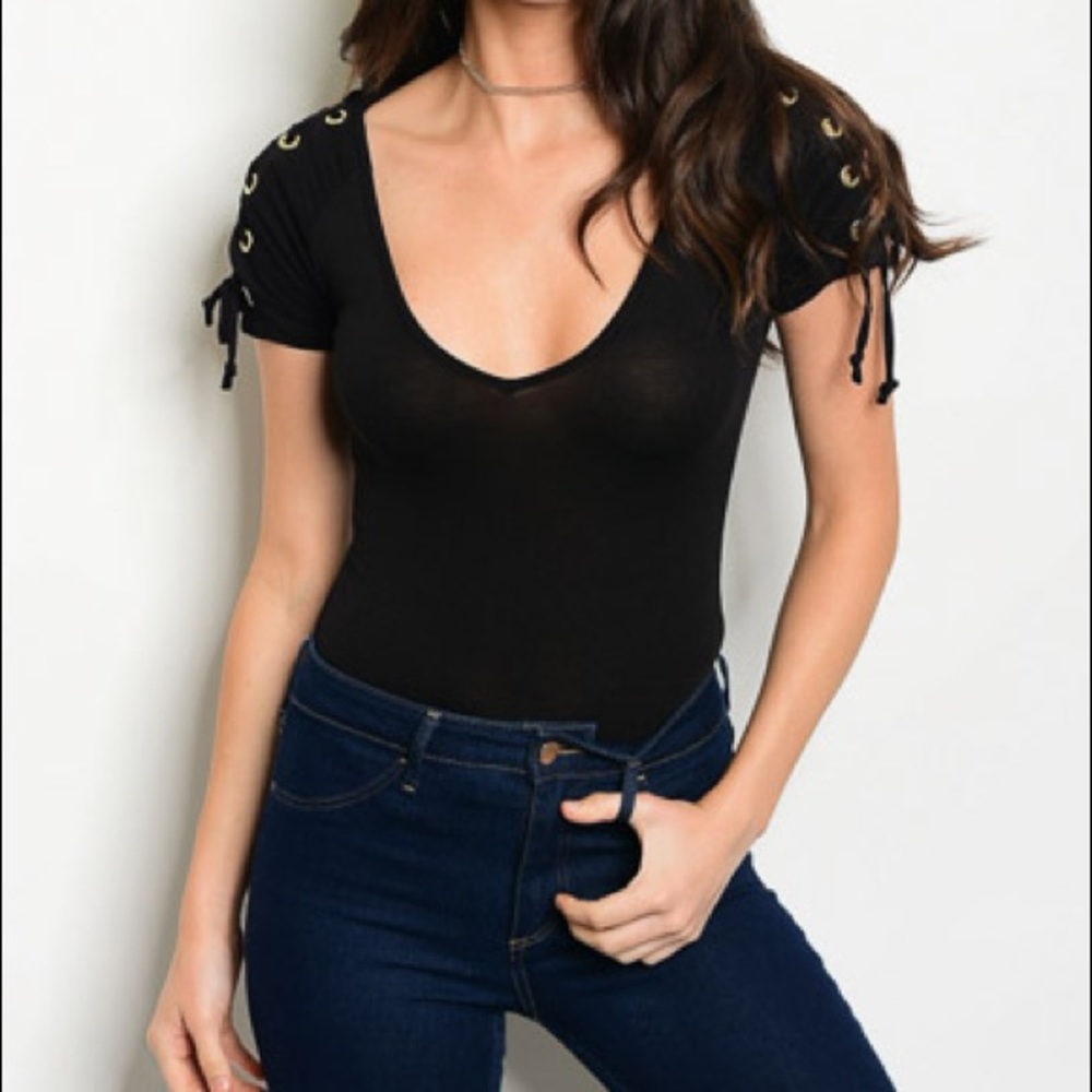 💃🏼Sexy V-NECK SHORT SLEEVE BODYSUIT💃🏼